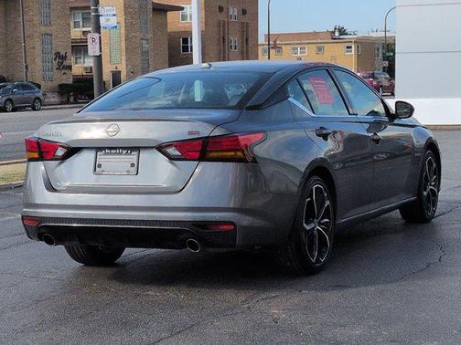 2023 Nissan Altima SR FWD
