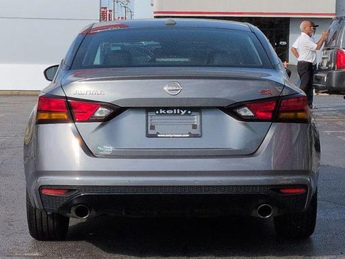 2023 Nissan Altima SR FWD