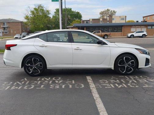 2024 Nissan Altima SR Intelligent AWD