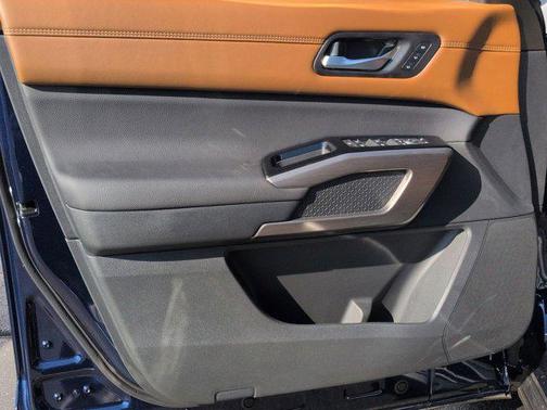 2025 Nissan Pathfinder Platinum 4WD