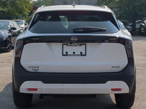 2025 Nissan Kicks SV