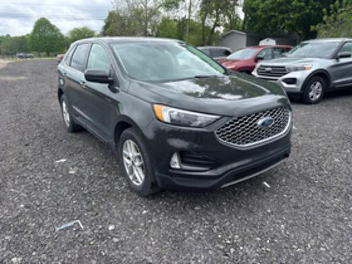 FORGED GREEN 2023 Ford Edge SEL