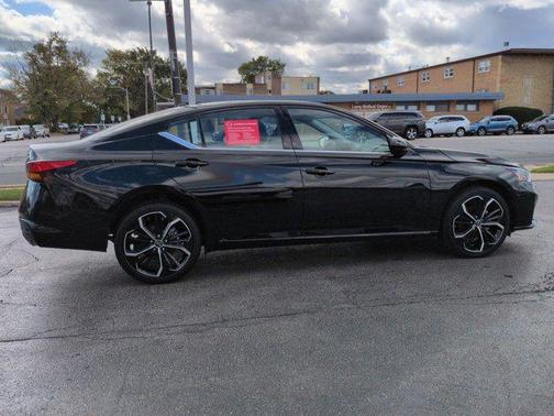 2025 Nissan Altima SR AWD