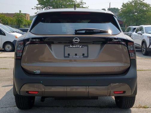2025 Nissan Kicks SV