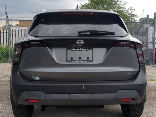 2025 Nissan Kicks SV