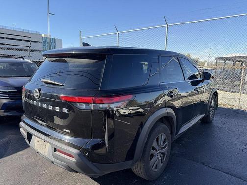 Super Black 2022 Nissan Pathfinder S 4WD