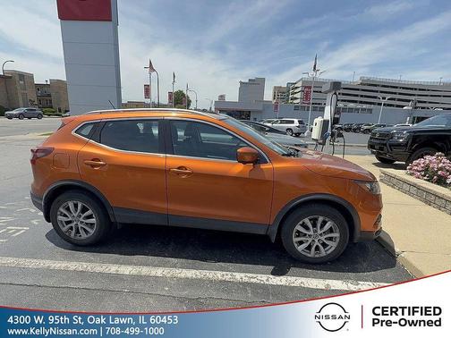 Monarch Orange Metallic 2022 Nissan Rogue Sport SV