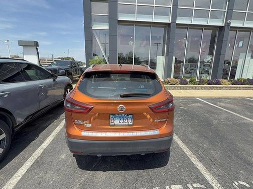 Monarch Orange Metallic 2022 Nissan Rogue Sport SV
