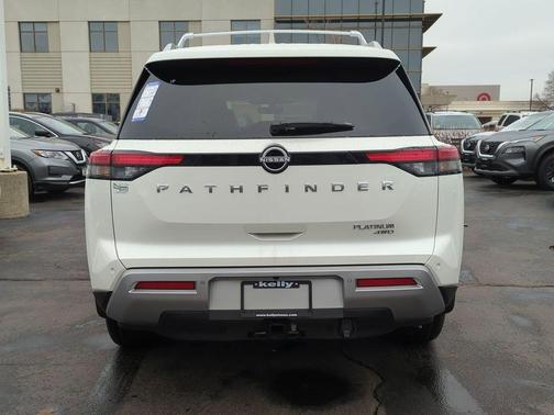 2023 Nissan Pathfinder Platinum 4WD