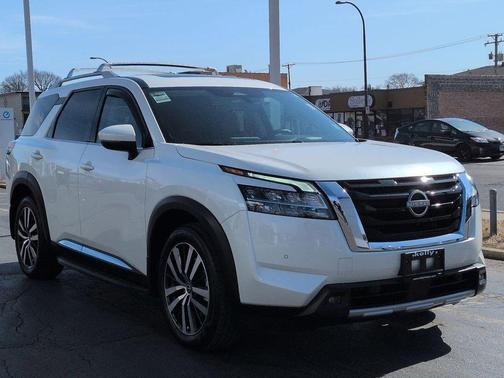 2023 Nissan Pathfinder Platinum 4WD