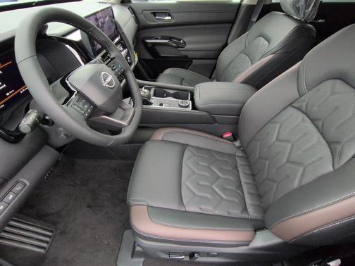 Boulder Gray Pearl 2026 Nissan Pathfinder Platinum