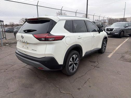 2021 Nissan Rogue SV