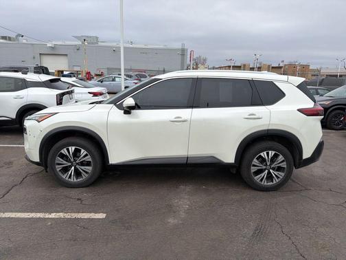 2021 Nissan Rogue SV