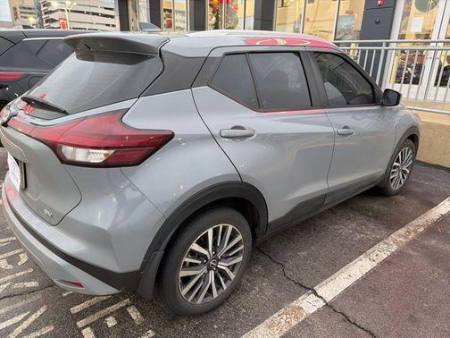 2022 Nissan Kicks SV