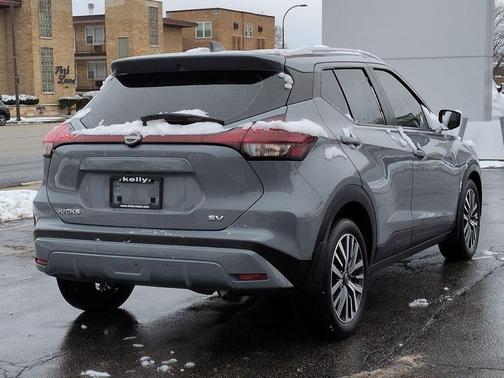2022 Nissan Kicks SV