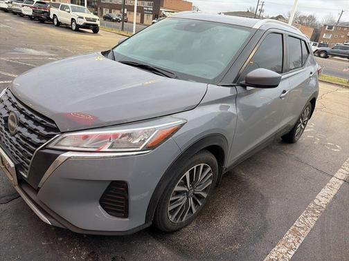 2022 Nissan Kicks SV