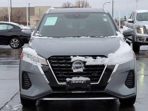 2022 Nissan Kicks SV