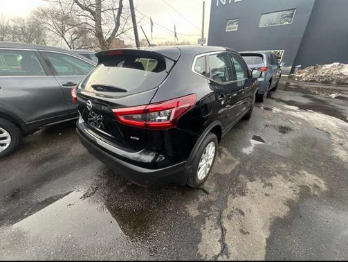 2022 Nissan Rogue Sport S