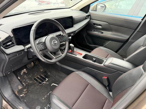 2025 Nissan Kicks SR