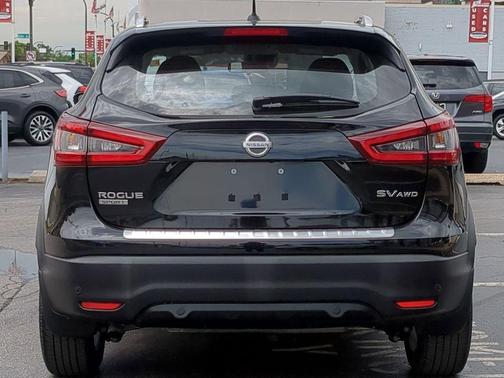 2022 Nissan Rogue Sport SV