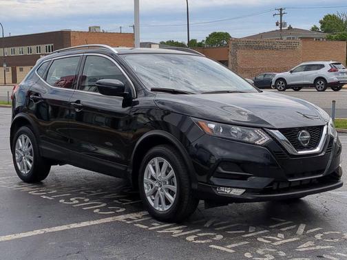 2022 Nissan Rogue Sport SV