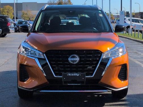 2022 Nissan Kicks SV
