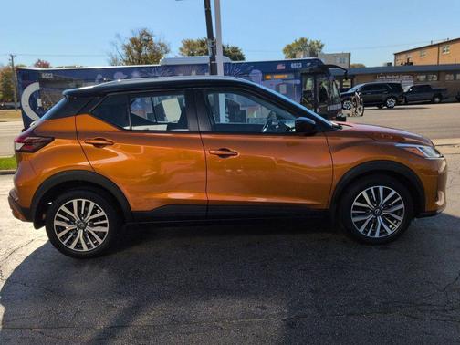 2022 Nissan Kicks SV