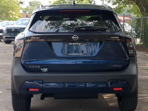 2025 Nissan Kicks SV