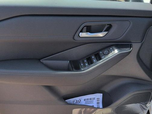 Everest White Pearl Tricoat 2026 Nissan Rogue Dark Armor