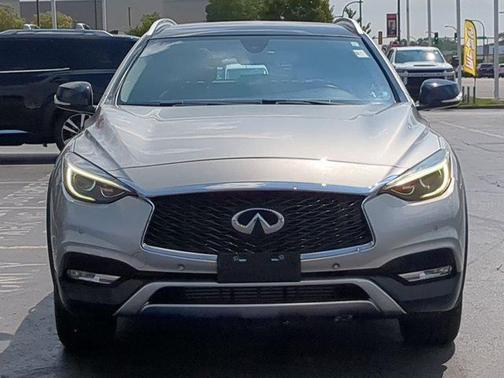 2018 INFINITI QX30 Premium