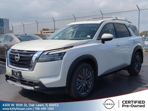 Pearl White Tricoat 2024 Nissan Pathfinder SL FWD