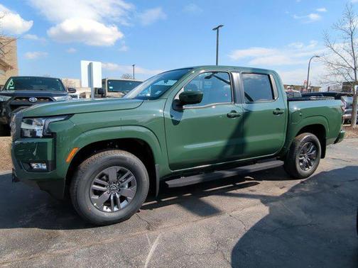 2025 Nissan Frontier SV