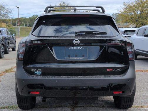 2026 Nissan Kicks SR