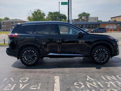 2024 Nissan Rogue Platinum