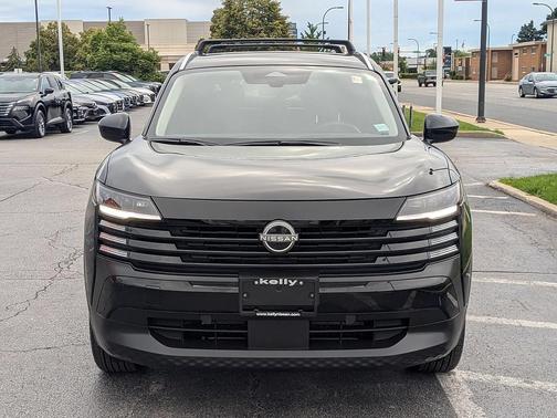 Super Black 2026 Nissan Kicks SV