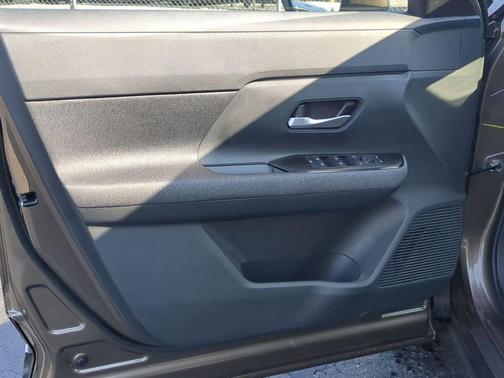 Canyon Bronze Metallic 2025 Nissan Kicks SV