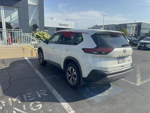 Pearl White Tricoat 2023 Nissan Rogue SV