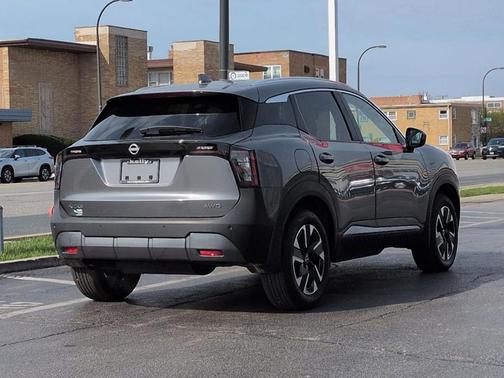 Gun Metallic 2025 Nissan Kicks SV