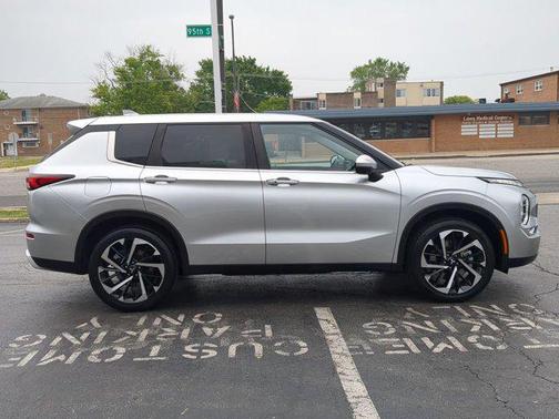 2023 Mitsubishi Outlander SE 2.5 2WD