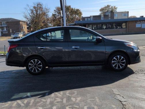 2015 Nissan Versa 1.6 SV