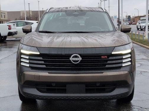 2025 Nissan Kicks SR