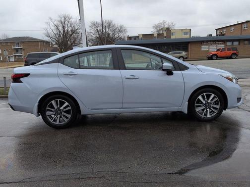 2024 Nissan Versa 1.6 SV