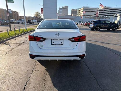 2024 Nissan Altima S FWD