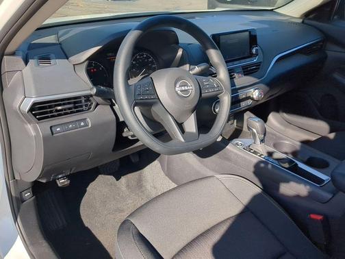 2024 Nissan Altima S FWD