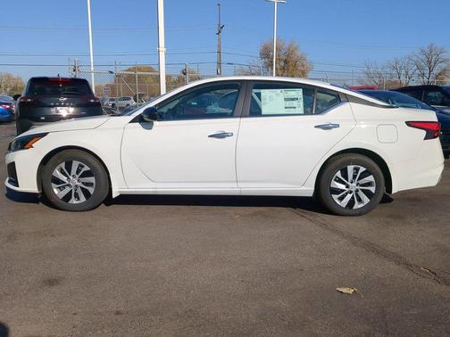 2024 Nissan Altima S FWD