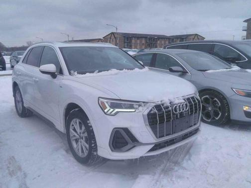 2025 Audi Q3 Premium 45 TFSI S line quattro Tiptronic