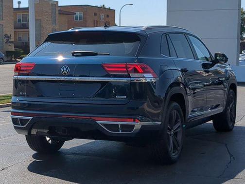2020 Volkswagen Atlas Cross Sport 3.6L V6 SE w/Technology R-Line