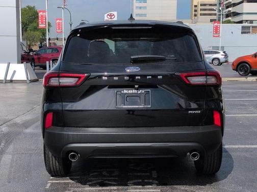 AGATE BLACK METALLIC 2025 Ford Escape ST-Line Select