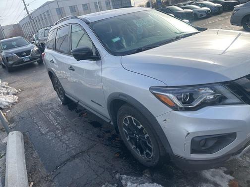 2019 Nissan Pathfinder SL