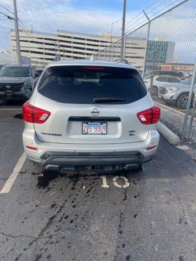 2019 Nissan Pathfinder SL